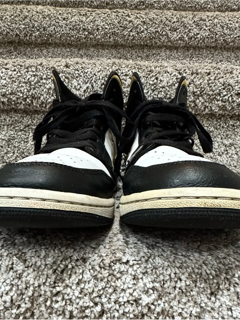 Nike Air Jordan 1 Retro Mid-Top Men’s Black White Gold Shoes Sneakers Size 11.5